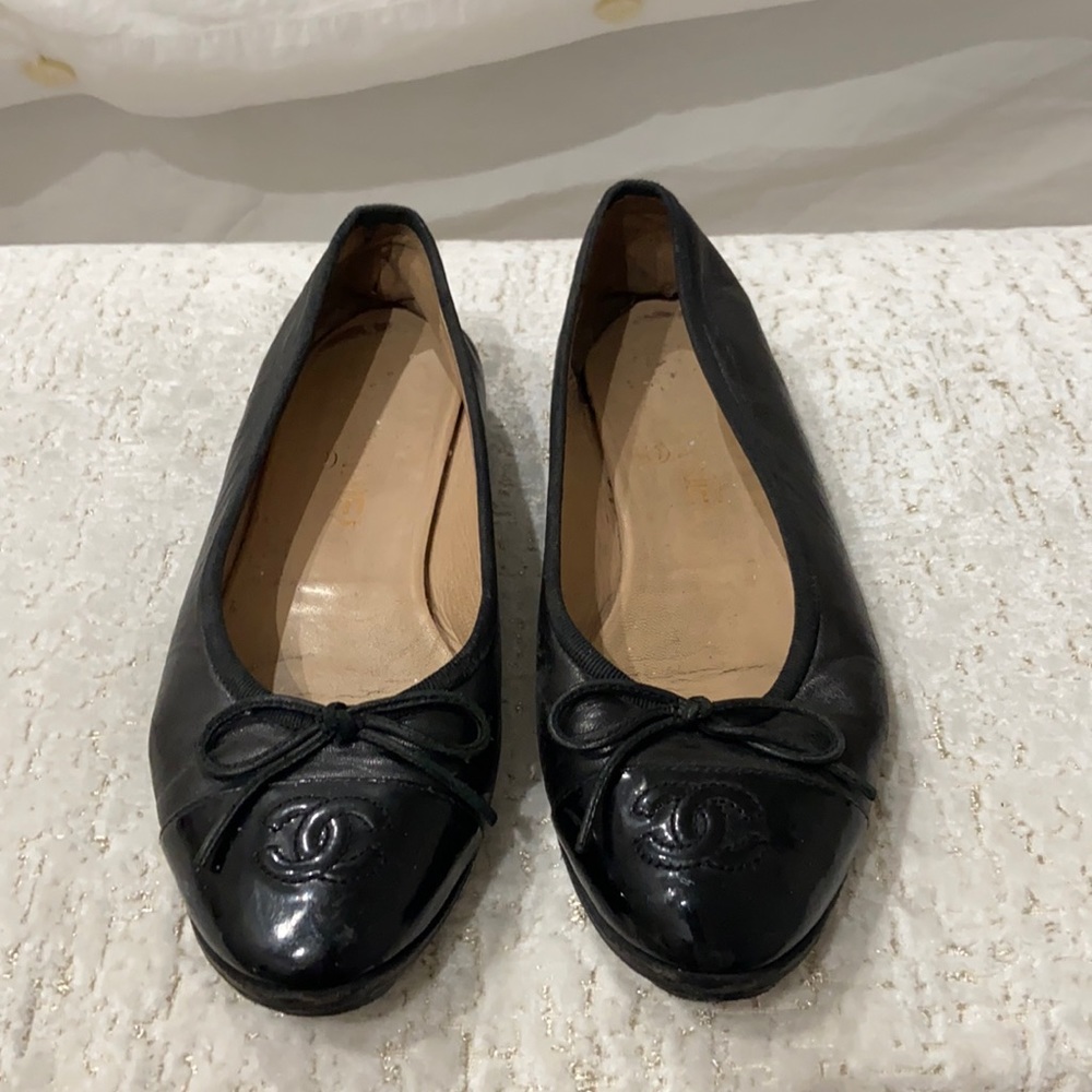 Chanel black flats